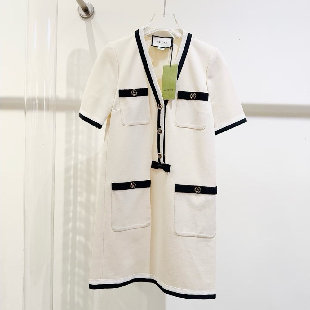 āsoldāš©steal Authentic Gucci Cream and Black Label - Picture 1 of 6